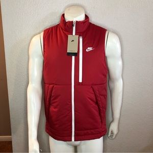 Nike Vest Sportswear Therma-Fit Legacy Red Small